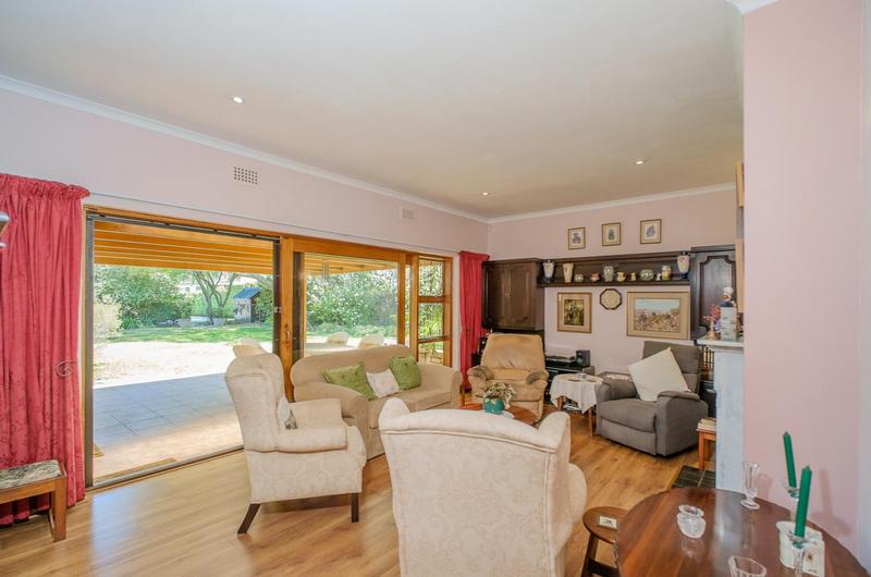 4 Bedroom Property for Sale in Meadowridge Western Cape